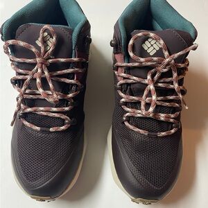 Columbia Facet™ 60 Outdry™ hiking shoes/ size 6/ Crabtree